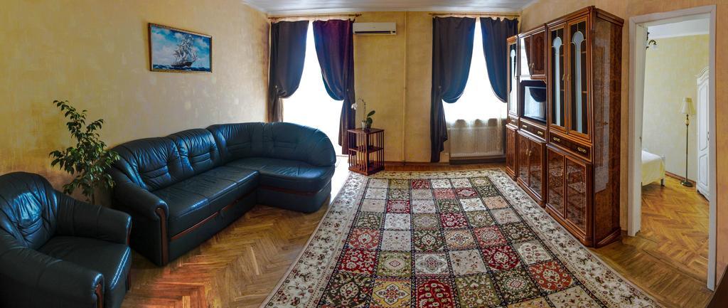 Comfort Near Opera Theater Οδησσός Εξωτερικό φωτογραφία